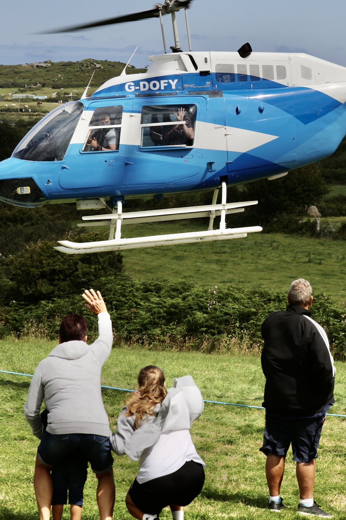 Thrilling Helicopter Flight over Edinburgh Guesswhatidid